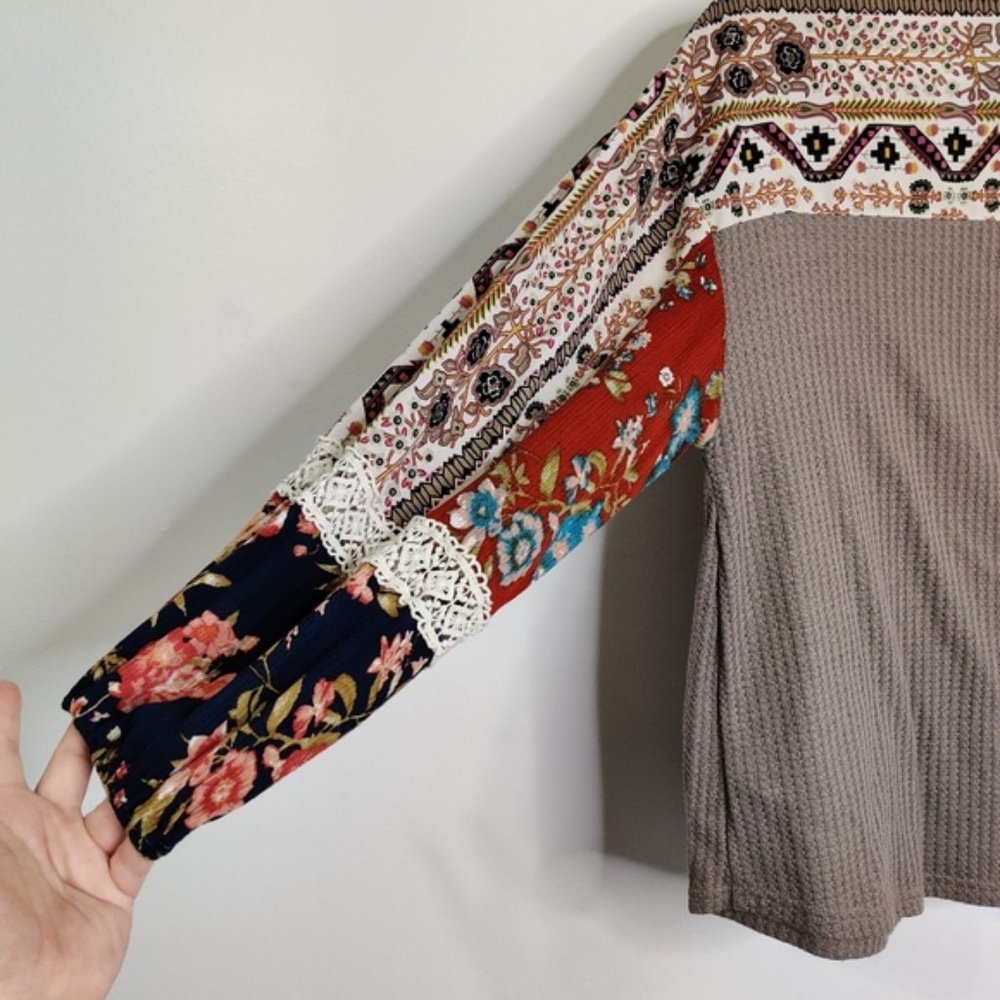 ANTHROPOLOGIE Boho Floral Lace Waffle Blouse EUC sz M - Picture 5 of 13
